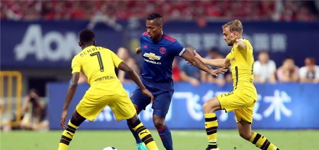 两队曾在世 两队曾在世