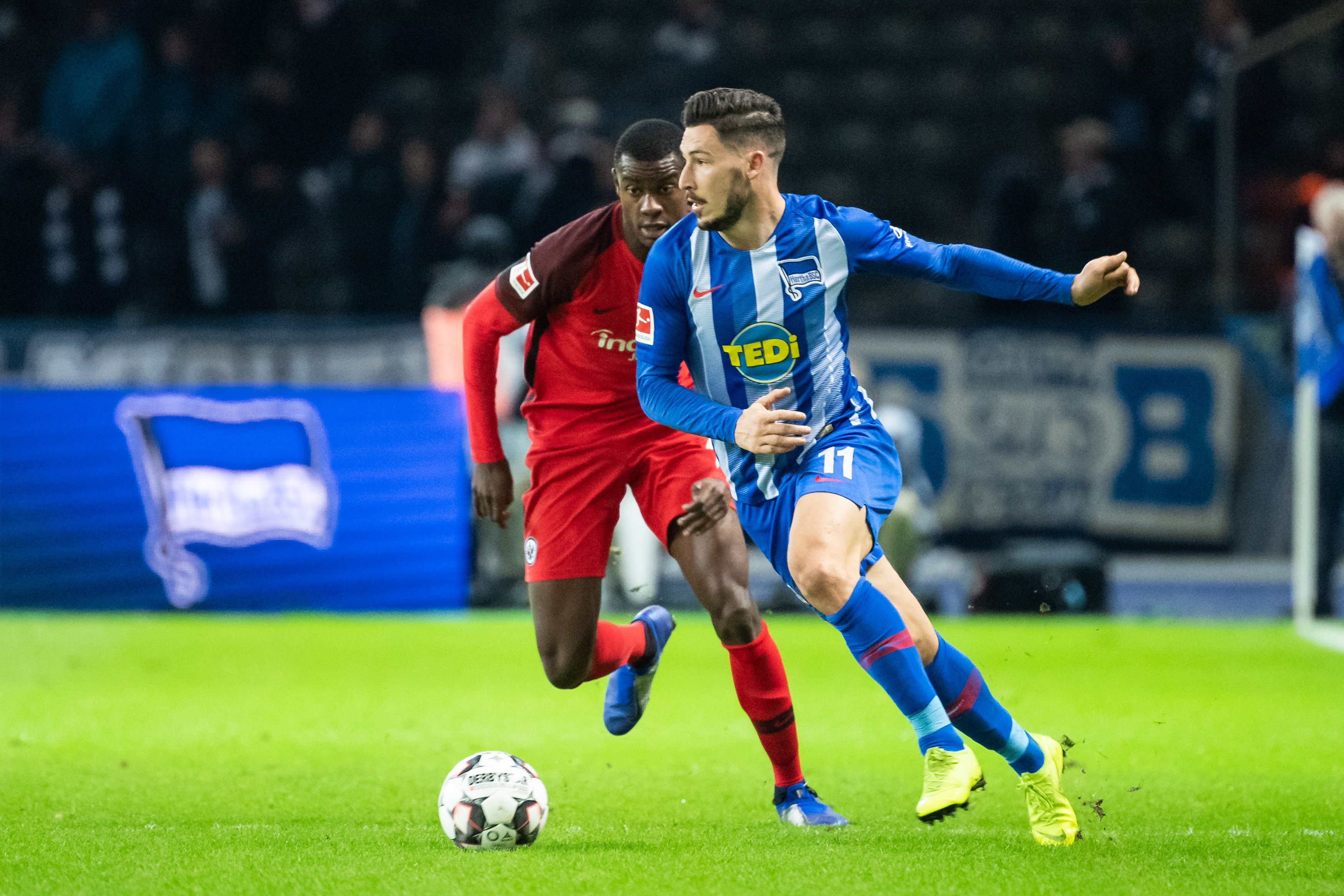 巴萨正在为 巴萨正在为