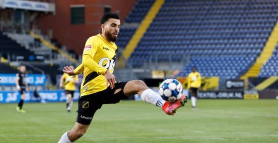 台上增添光 台上增添光