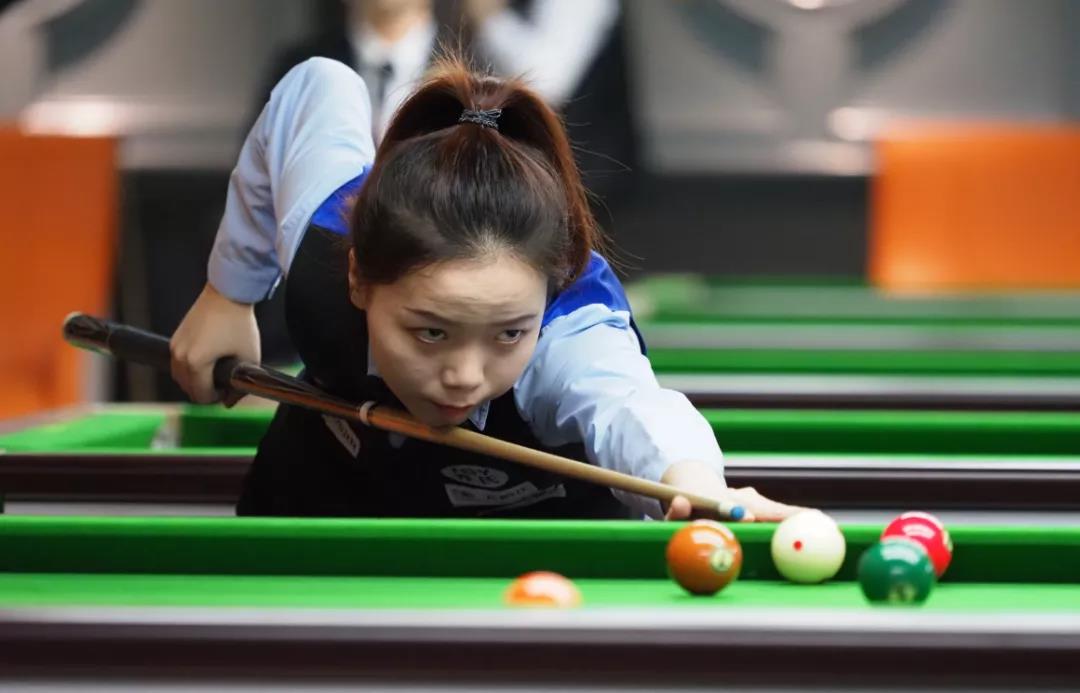 观众席上 观众席上