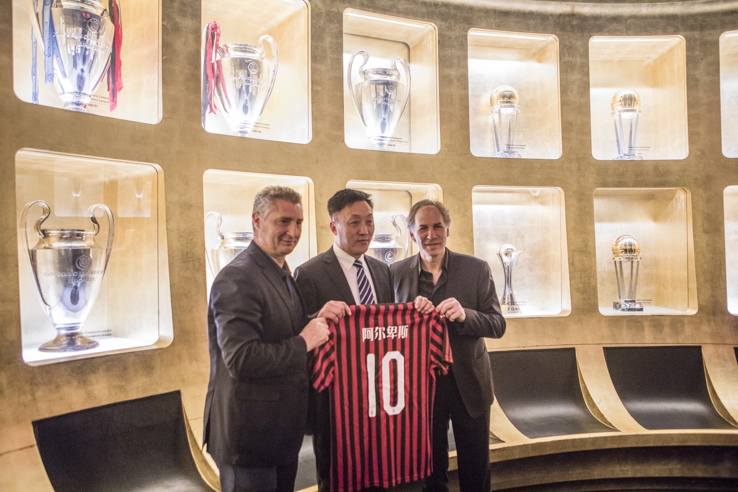 持有同花A 持有同花A