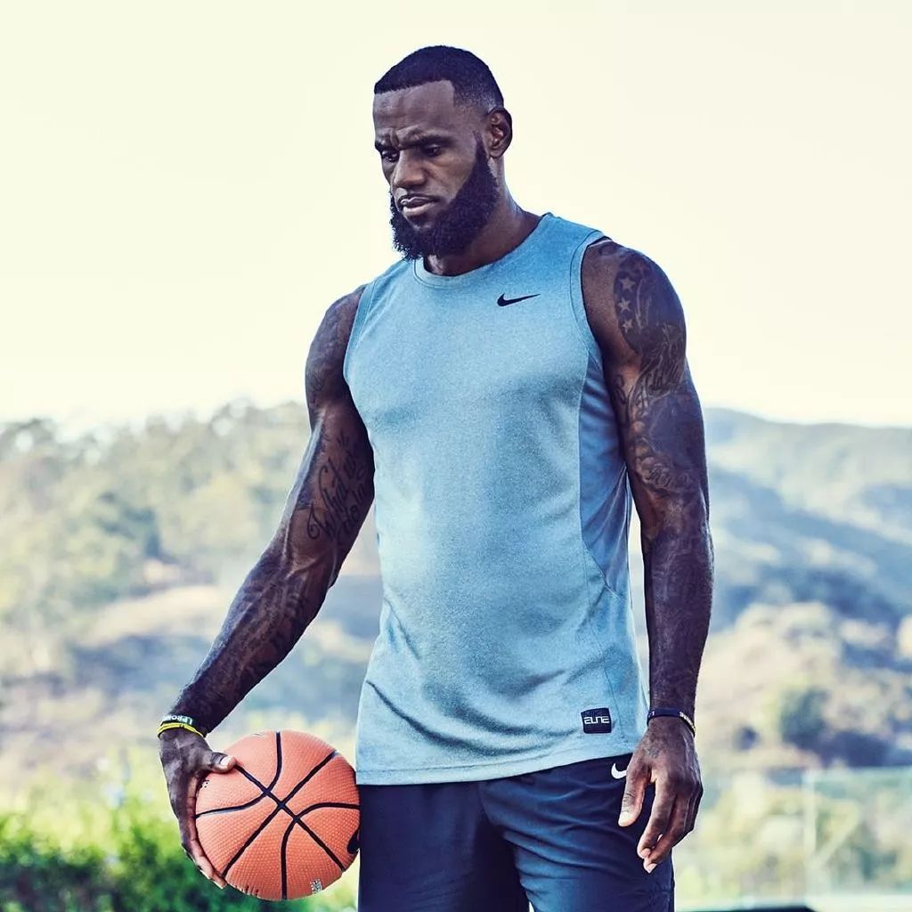 而是中国男 而是中国男